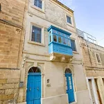 Stunning 1br With Private Terrace In Bormla By 360 Estates *