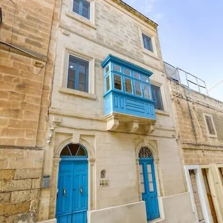 Stunning 1br With Private Terrace In Bormla By 360 Estates *