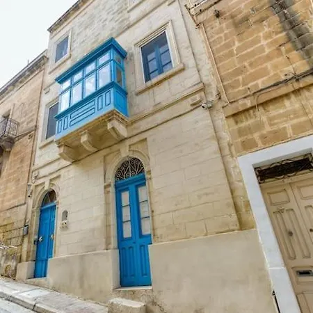 Stunning 1br With Private Terrace In Bormla By 360 Estates Cospicua