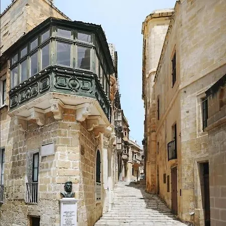 Stunning 1br With Private Terrace In Bormla By 360 Estates Cospicua