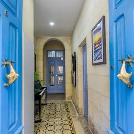 Stunning 1br With Private Terrace In Bormla By 360 Estates *