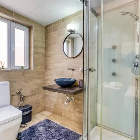 Stunning 1br With Private Terrace In Bormla By 360 Estates