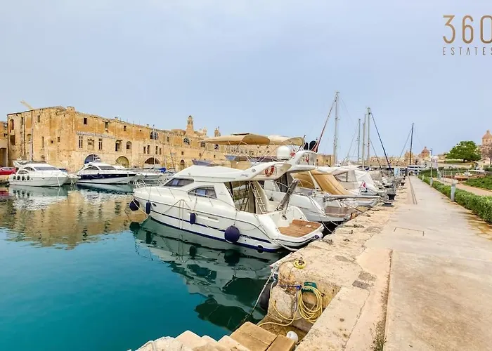 Stunning 1br With Private Terrace In Bormla By 360 Estates Cospicua