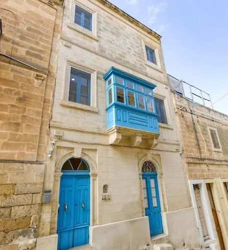 Stunning 1br With Private Terrace In Bormla By 360 Estates *