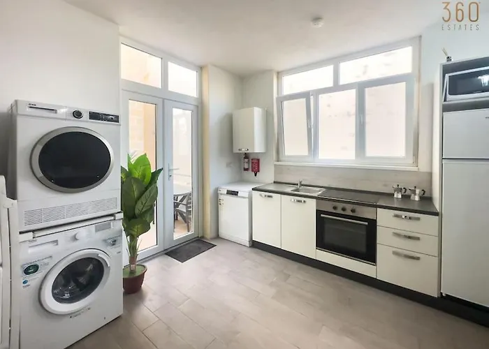 Stunning 1br With Private Terrace In Bormla By 360 Estates 아파트 *