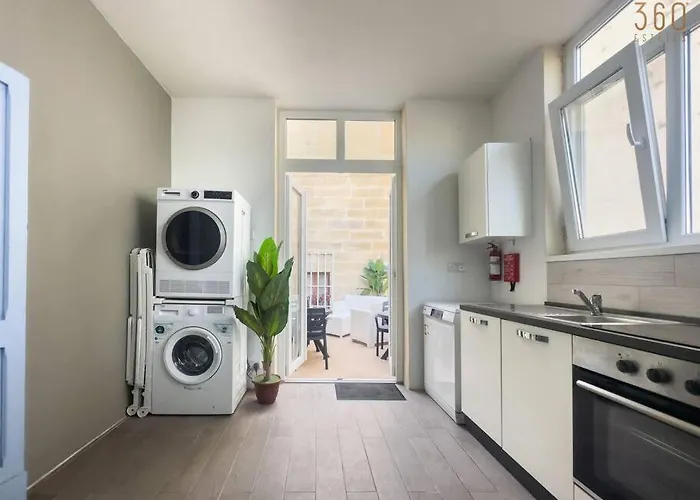 Stunning 1br With Private Terrace In Bormla By 360 Estates